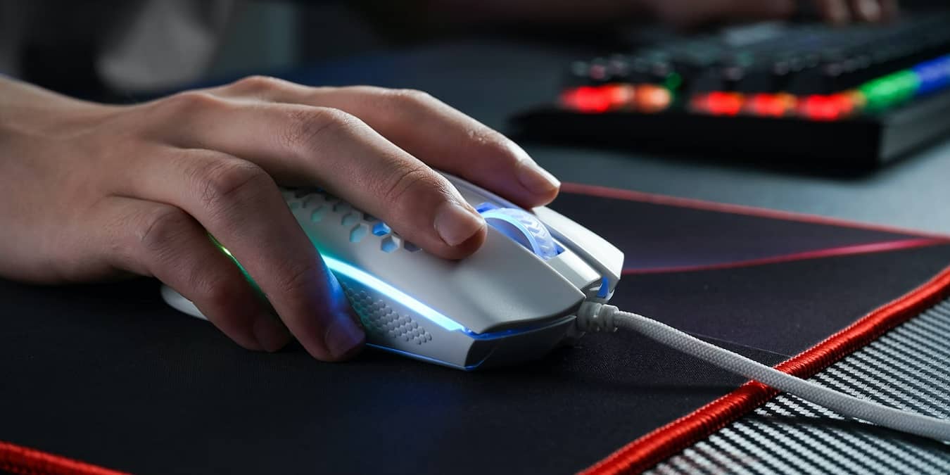 How To Choose The Best Wireless Mouse For Gaming Featured
